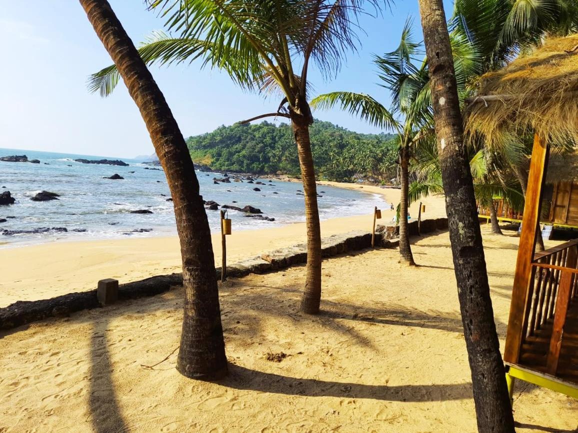Sea Front Cottages Little Khola Cola Bagian luar foto