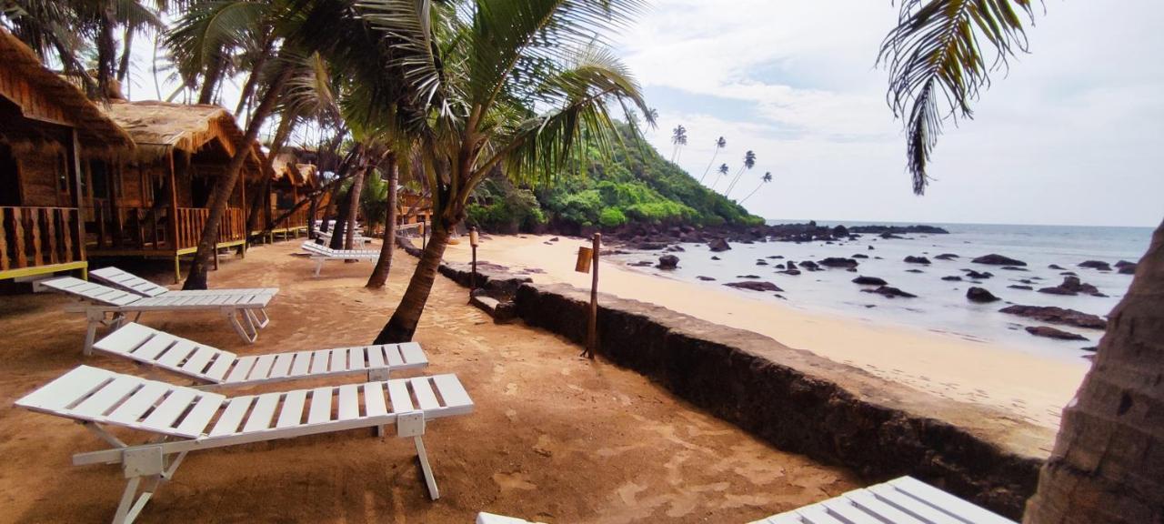 Sea Front Cottages Little Khola Cola Bagian luar foto
