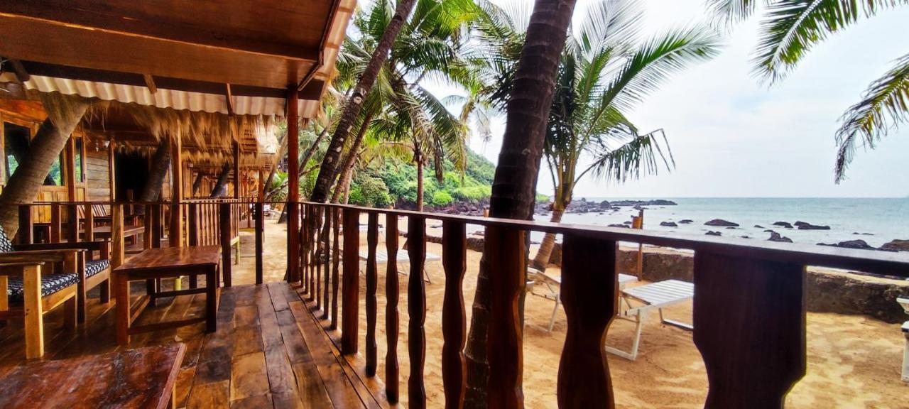 Sea Front Cottages Little Khola Cola Bagian luar foto