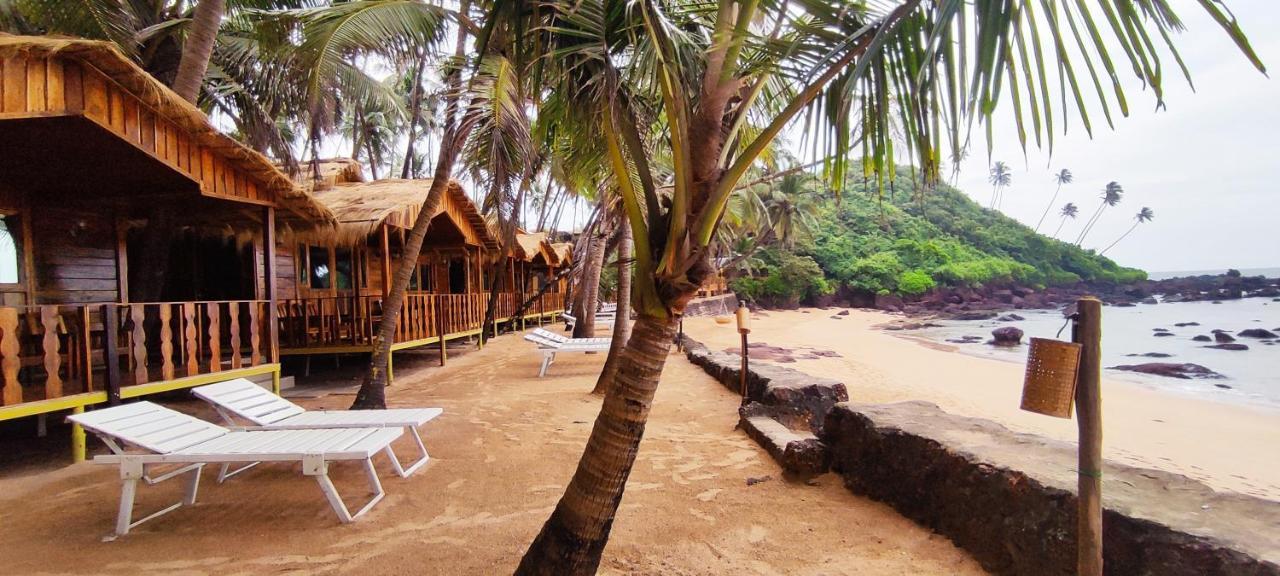 Sea Front Cottages Little Khola Cola Bagian luar foto
