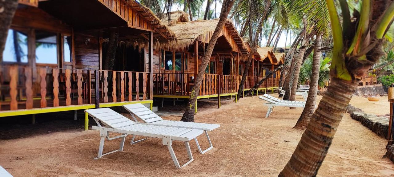 Sea Front Cottages Little Khola Cola Bagian luar foto